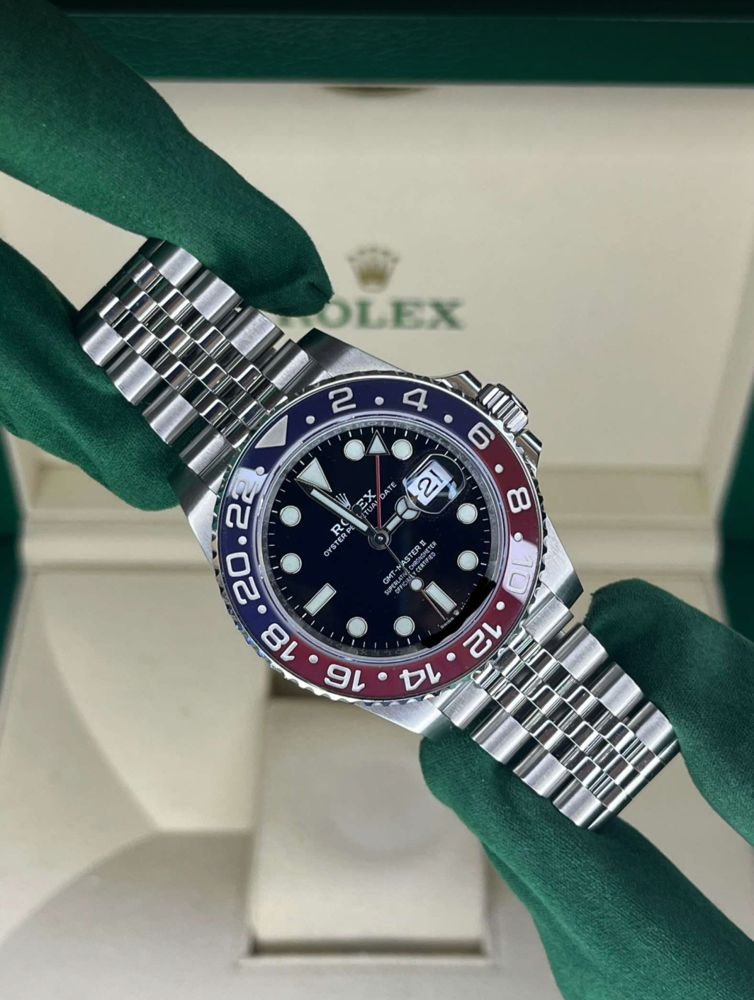 2025 Rolex Gmt Master II Pepsi 126710BLRO