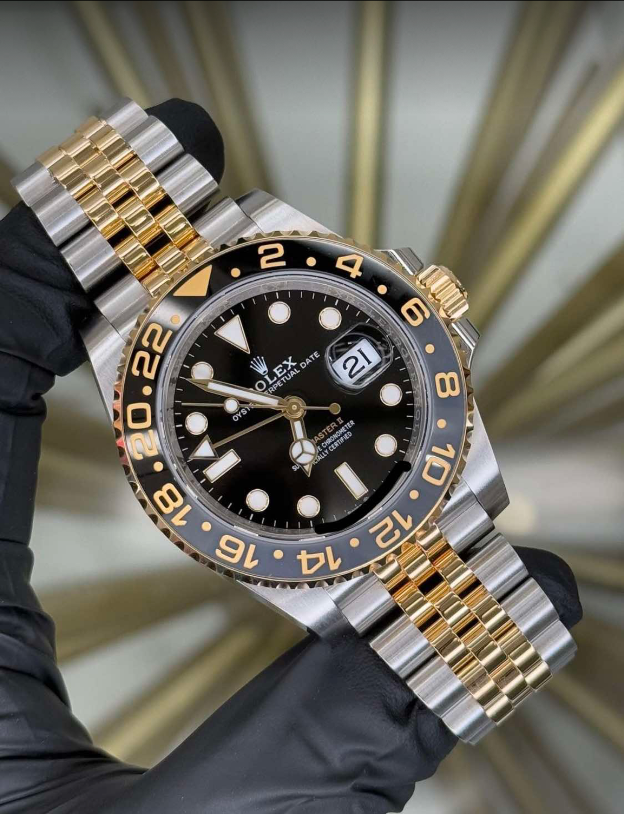 2025 Rolex Gmt Master II Bumblebee 126713GRNR